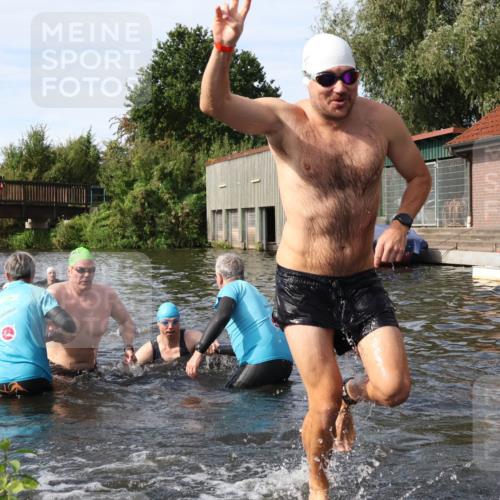 31.08.2025 - Elbe Triathlon Hamburg Luisa Fischer http://msf.ph/oto/8684068 31.08.2025 10:22:10 Schwimmen 1150, 1156, 1167, 1221, 1228, 1231, 1243 meine-sportfotos.de
