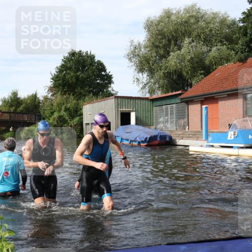 31.08.2025 - Elbe Triathlon Hamburg Luisa Fischer http://msf.ph/oto/8684091 31.08.2025 10:22:17 Schwimmen 1150, 1170, 1228, 1231, 1235 meine-sportfotos.de