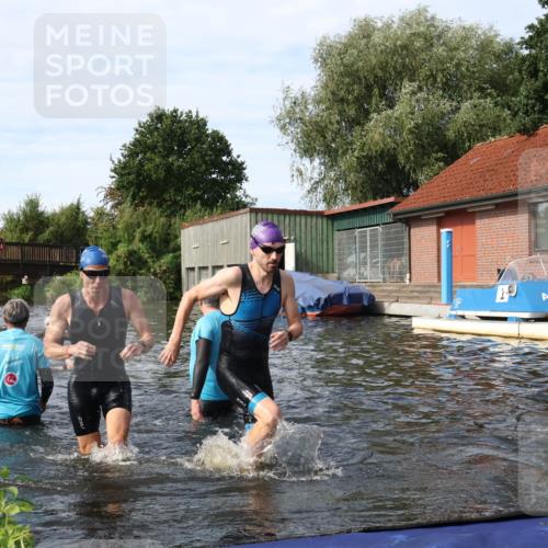 31.08.2025 - Elbe Triathlon Hamburg Luisa Fischer http://msf.ph/oto/8684093 31.08.2025 10:22:17 Schwimmen 1150, 1170, 1228, 1231, 1235 meine-sportfotos.de