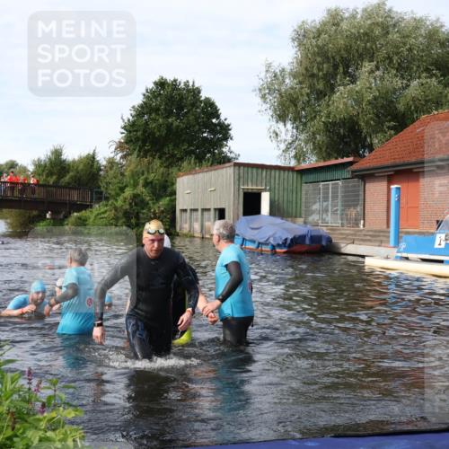 31.08.2025 - Elbe Triathlon Hamburg Luisa Fischer http://msf.ph/oto/8684205 31.08.2025 10:23:12 Schwimmen 1113, 1135, 1146, 1222, 1236 meine-sportfotos.de