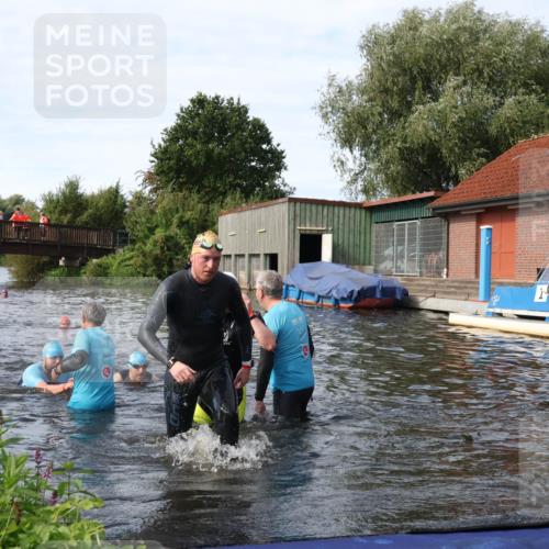 31.08.2025 - Elbe Triathlon Hamburg Luisa Fischer http://msf.ph/oto/8684210 31.08.2025 10:23:13 Schwimmen 1113, 1135, 1146, 1166, 1222, 1236 meine-sportfotos.de