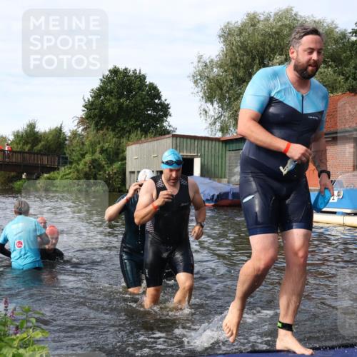 31.08.2025 - Elbe Triathlon Hamburg Luisa Fischer http://msf.ph/oto/8684236 31.08.2025 10:23:19 Schwimmen 1113, 1135, 1159, 1166, 1222, 1236 meine-sportfotos.de