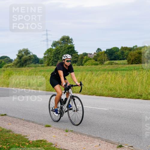 31.08.2025 - Elbe Triathlon Hamburg Michael Burmester http://msf.ph/oto/8684242 31.08.2025 11:19:08 Radfahren 1369, 1397 meine-sportfotos.de