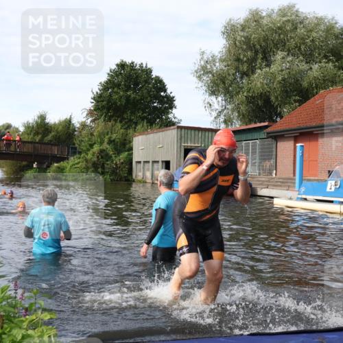 31.08.2025 - Elbe Triathlon Hamburg Luisa Fischer http://msf.ph/oto/8684261 31.08.2025 10:23:30 Schwimmen 1178 meine-sportfotos.de