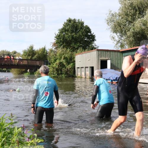 31.08.2025 - Elbe Triathlon Hamburg Luisa Fischer http://msf.ph/oto/8684405 31.08.2025 10:27:29 Schwimmen 1122, 1304 meine-sportfotos.de