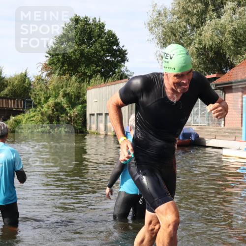 31.08.2025 - Elbe Triathlon Hamburg Luisa Fischer http://msf.ph/oto/8684420 31.08.2025 10:27:44 Schwimmen 1291 meine-sportfotos.de