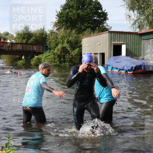 31.08.2025 - Elbe Triathlon Hamburg Luisa Fischer http://msf.ph/oto/8684426 31.08.2025 10:28:01 Schwimmen 1287 meine-sportfotos.de