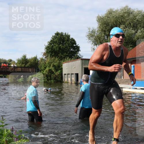 31.08.2025 - Elbe Triathlon Hamburg Luisa Fischer http://msf.ph/oto/8684462 31.08.2025 10:28:28 Schwimmen 1278, 1315 meine-sportfotos.de