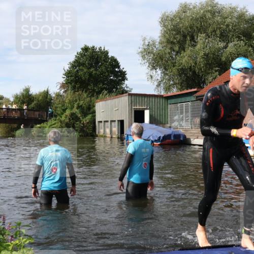 31.08.2025 - Elbe Triathlon Hamburg Luisa Fischer http://msf.ph/oto/8684492 31.08.2025 10:28:45 Schwimmen 1172, 1272 meine-sportfotos.de
