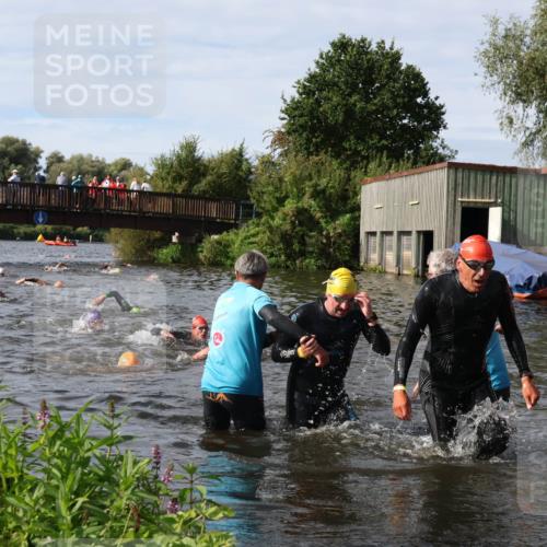 31.08.2025 - Elbe Triathlon Hamburg Luisa Fischer http://msf.ph/oto/8684519 31.08.2025 10:29:20 Schwimmen 1161, 1248, 1286, 1298 meine-sportfotos.de