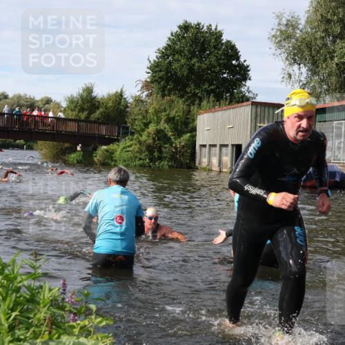 31.08.2025 - Elbe Triathlon Hamburg Luisa Fischer http://msf.ph/oto/8684533 31.08.2025 10:29:22 Schwimmen 1161, 1248, 1286, 1298 meine-sportfotos.de