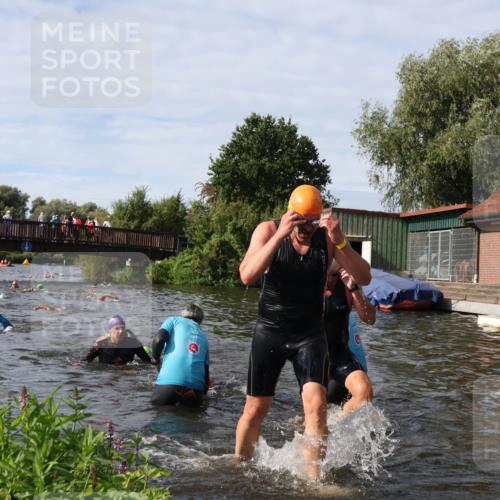 31.08.2025 - Elbe Triathlon Hamburg Luisa Fischer http://msf.ph/oto/8684555 31.08.2025 10:29:27 Schwimmen 772, 1248, 1274, 1286, 1298, 1301 meine-sportfotos.de