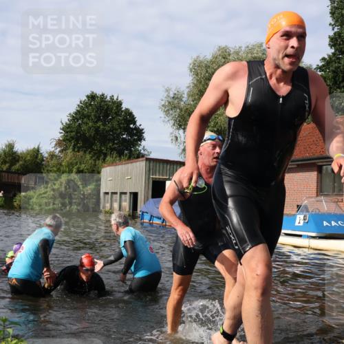 31.08.2025 - Elbe Triathlon Hamburg Luisa Fischer http://msf.ph/oto/8684563 31.08.2025 10:29:28 Schwimmen 772, 1248, 1274, 1286, 1301 meine-sportfotos.de