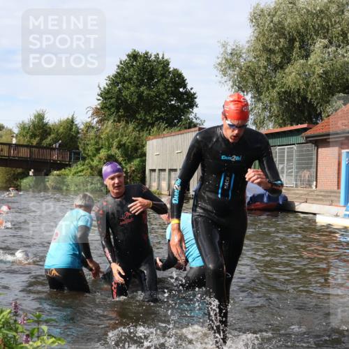 31.08.2025 - Elbe Triathlon Hamburg Luisa Fischer http://msf.ph/oto/8684576 31.08.2025 10:29:33 Schwimmen 772, 1248, 1265, 1274, 1286, 1301 meine-sportfotos.de