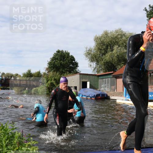 31.08.2025 - Elbe Triathlon Hamburg Luisa Fischer http://msf.ph/oto/8684583 31.08.2025 10:29:34 Schwimmen 772, 1265, 1274, 1301 meine-sportfotos.de