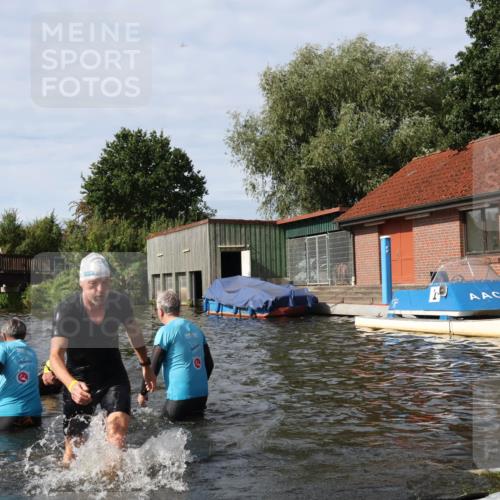 31.08.2025 - Elbe Triathlon Hamburg Luisa Fischer http://msf.ph/oto/8684626 31.08.2025 10:29:54 Schwimmen 1255, 1273, 1281, 1312 meine-sportfotos.de