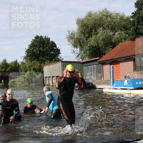 31.08.2025 - Elbe Triathlon Hamburg Luisa Fischer http://msf.ph/oto/8684636 31.08.2025 10:29:59 Schwimmen 1255, 1273, 1303, 1312, 1323 meine-sportfotos.de