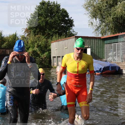 31.08.2025 - Elbe Triathlon Hamburg Luisa Fischer http://msf.ph/oto/8684777 31.08.2025 10:31:14 Schwimmen 1250, 1257, 1279, 1293, 1307, 1501 meine-sportfotos.de