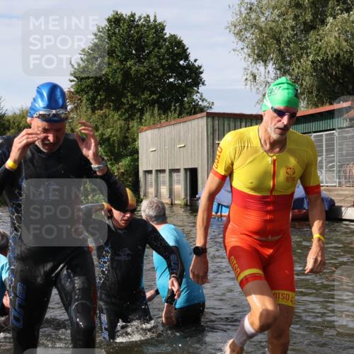 31.08.2025 - Elbe Triathlon Hamburg Luisa Fischer http://msf.ph/oto/8684780 31.08.2025 10:31:15 Schwimmen 1250, 1257, 1279, 1293, 1307, 1501 meine-sportfotos.de