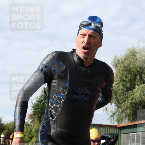 31.08.2025 - Elbe Triathlon Hamburg Luisa Fischer http://msf.ph/oto/8684784 31.08.2025 10:31:16 Schwimmen 1250, 1257, 1279, 1293, 1307, 1501 meine-sportfotos.de