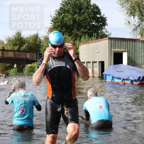 31.08.2025 - Elbe Triathlon Hamburg Luisa Fischer http://msf.ph/oto/8684795 31.08.2025 10:31:23 Schwimmen 1279, 1307 meine-sportfotos.de