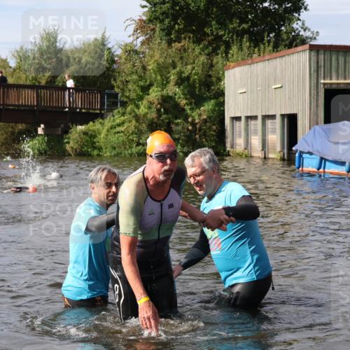 31.08.2025 - Elbe Triathlon Hamburg Luisa Fischer http://msf.ph/oto/8684813 31.08.2025 10:31:29 Schwimmen 1344 meine-sportfotos.de