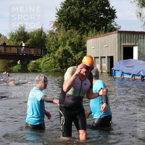 31.08.2025 - Elbe Triathlon Hamburg Luisa Fischer http://msf.ph/oto/8684818 31.08.2025 10:31:30 Schwimmen 1344 meine-sportfotos.de