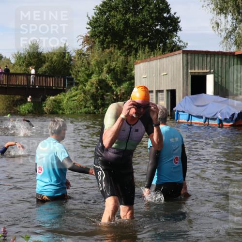 31.08.2025 - Elbe Triathlon Hamburg Luisa Fischer http://msf.ph/oto/8684820 31.08.2025 10:31:30 Schwimmen 1344 meine-sportfotos.de