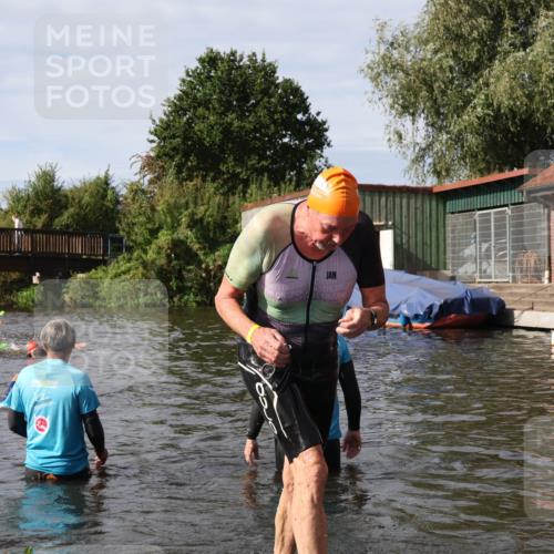 31.08.2025 - Elbe Triathlon Hamburg Luisa Fischer http://msf.ph/oto/8684831 31.08.2025 10:31:32 Schwimmen 1344 meine-sportfotos.de