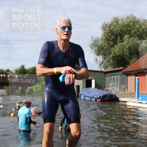 31.08.2025 - Elbe Triathlon Hamburg Luisa Fischer http://msf.ph/oto/8684834 31.08.2025 10:31:43 Schwimmen 1292, 1310 meine-sportfotos.de