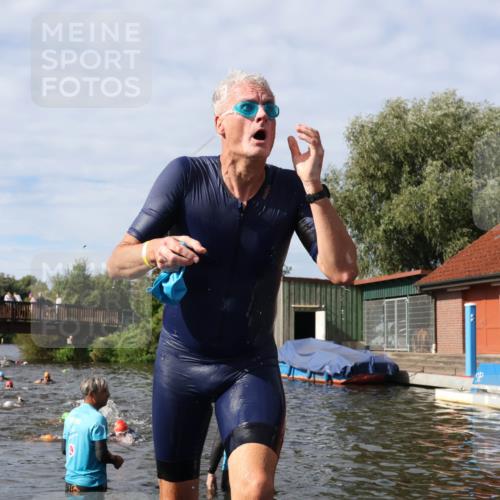 31.08.2025 - Elbe Triathlon Hamburg Luisa Fischer http://msf.ph/oto/8684835 31.08.2025 10:31:44 Schwimmen 1292, 1310 meine-sportfotos.de