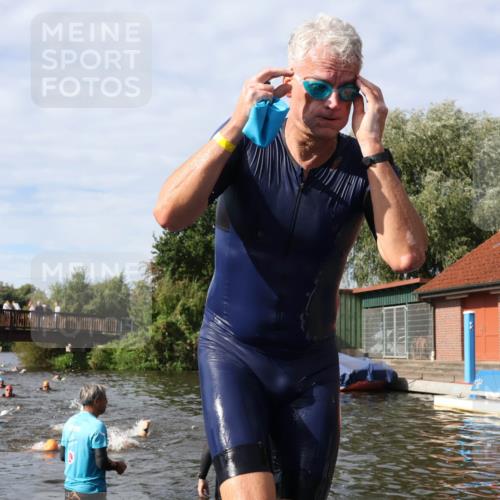 31.08.2025 - Elbe Triathlon Hamburg Luisa Fischer http://msf.ph/oto/8684838 31.08.2025 10:31:44 Schwimmen 1292, 1310 meine-sportfotos.de