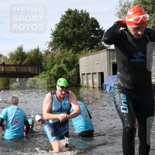 31.08.2025 - Elbe Triathlon Hamburg Luisa Fischer http://msf.ph/oto/8684842 31.08.2025 10:31:55 Schwimmen 1251, 1266, 1299, 1310, 1338 meine-sportfotos.de