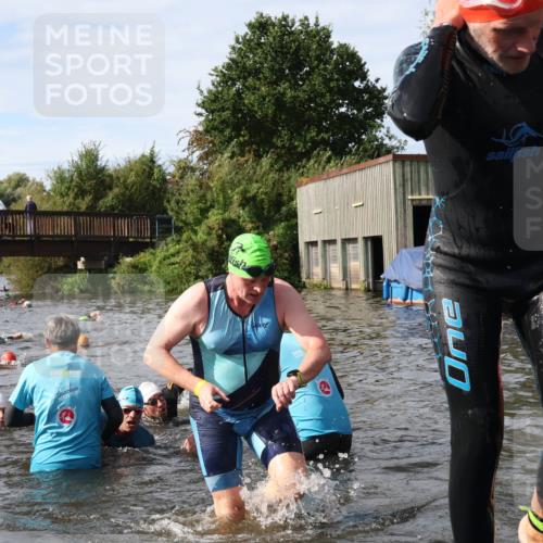 31.08.2025 - Elbe Triathlon Hamburg Luisa Fischer http://msf.ph/oto/8684844 31.08.2025 10:31:56 Schwimmen 1251, 1266, 1299, 1310, 1338 meine-sportfotos.de