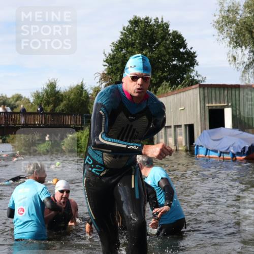 31.08.2025 - Elbe Triathlon Hamburg Luisa Fischer http://msf.ph/oto/8684864 31.08.2025 10:32:00 Schwimmen 1251, 1266, 1299, 1305, 1311, 1338 meine-sportfotos.de