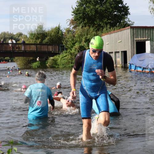 31.08.2025 - Elbe Triathlon Hamburg Luisa Fischer http://msf.ph/oto/8684947 31.08.2025 10:32:31 Schwimmen 1263, 1319 meine-sportfotos.de