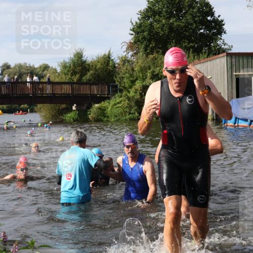31.08.2025 - Elbe Triathlon Hamburg Luisa Fischer http://msf.ph/oto/8684993 31.08.2025 10:32:46 Schwimmen 1252, 1314, 1318, 1320, 1322, 1335 meine-sportfotos.de