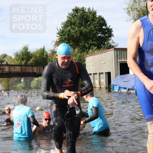 31.08.2025 - Elbe Triathlon Hamburg Luisa Fischer http://msf.ph/oto/8685018 31.08.2025 10:32:51 Schwimmen 1252, 1275, 1300, 1314, 1318, 1320, 1322 meine-sportfotos.de