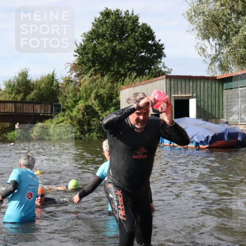 31.08.2025 - Elbe Triathlon Hamburg Luisa Fischer http://msf.ph/oto/8685038 31.08.2025 10:32:58 Schwimmen 1252, 1261, 1275, 1300, 1320 meine-sportfotos.de