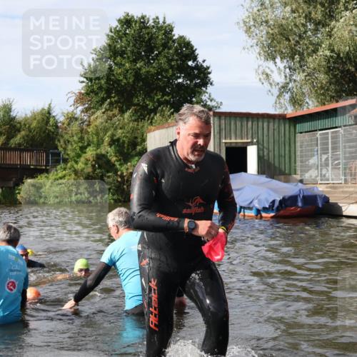 31.08.2025 - Elbe Triathlon Hamburg Luisa Fischer http://msf.ph/oto/8685040 31.08.2025 10:32:58 Schwimmen 1252, 1261, 1275, 1300, 1320 meine-sportfotos.de