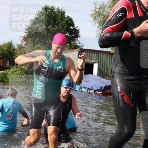 31.08.2025 - Elbe Triathlon Hamburg Luisa Fischer http://msf.ph/oto/8685112 31.08.2025 10:33:29 Schwimmen 1259, 1268, 1270, 1308, 1325 meine-sportfotos.de