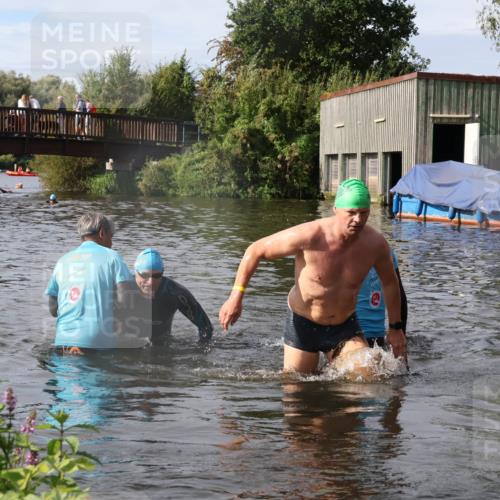 31.08.2025 - Elbe Triathlon Hamburg Luisa Fischer http://msf.ph/oto/8685251 31.08.2025 10:34:24 Schwimmen 1276, 1339 meine-sportfotos.de