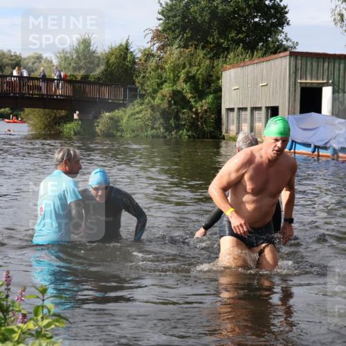 31.08.2025 - Elbe Triathlon Hamburg Luisa Fischer http://msf.ph/oto/8685252 31.08.2025 10:34:24 Schwimmen 1276, 1339 meine-sportfotos.de