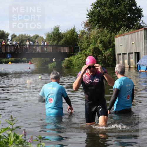 31.08.2025 - Elbe Triathlon Hamburg Luisa Fischer http://msf.ph/oto/8685342 31.08.2025 10:35:48 Schwimmen 1289 meine-sportfotos.de