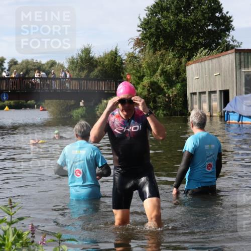 31.08.2025 - Elbe Triathlon Hamburg Luisa Fischer http://msf.ph/oto/8685347 31.08.2025 10:35:49 Schwimmen 1289 meine-sportfotos.de