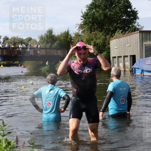 31.08.2025 - Elbe Triathlon Hamburg Luisa Fischer http://msf.ph/oto/8685350 31.08.2025 10:35:49 Schwimmen 1289 meine-sportfotos.de