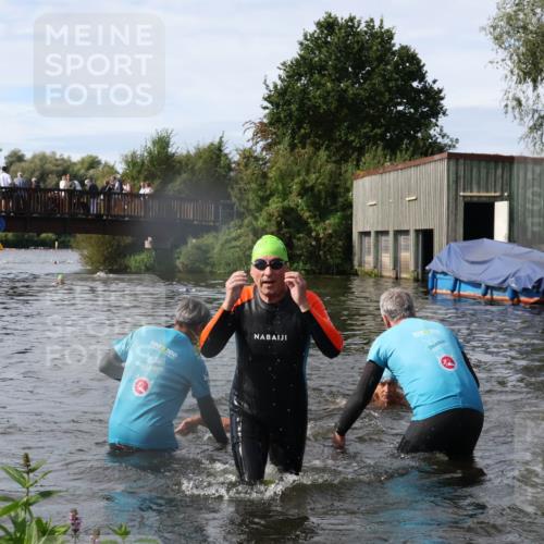 31.08.2025 - Elbe Triathlon Hamburg Luisa Fischer http://msf.ph/oto/8685402 31.08.2025 10:37:27 Schwimmen 1309, 1341, 1352, 1379, 1439 meine-sportfotos.de