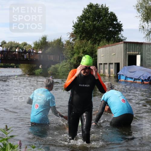 31.08.2025 - Elbe Triathlon Hamburg Luisa Fischer http://msf.ph/oto/8685404 31.08.2025 10:37:27 Schwimmen 1309, 1341, 1352, 1379, 1439 meine-sportfotos.de