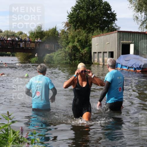 31.08.2025 - Elbe Triathlon Hamburg Luisa Fischer http://msf.ph/oto/8685441 31.08.2025 10:38:08 Schwimmen 1480 meine-sportfotos.de