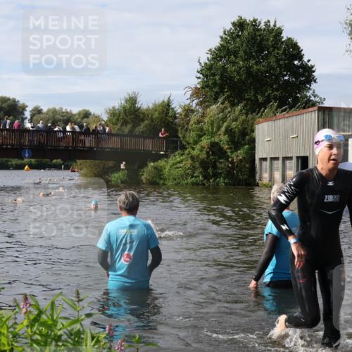 31.08.2025 - Elbe Triathlon Hamburg Luisa Fischer http://msf.ph/oto/8685594 31.08.2025 10:39:32 Schwimmen 1419, 1448 meine-sportfotos.de